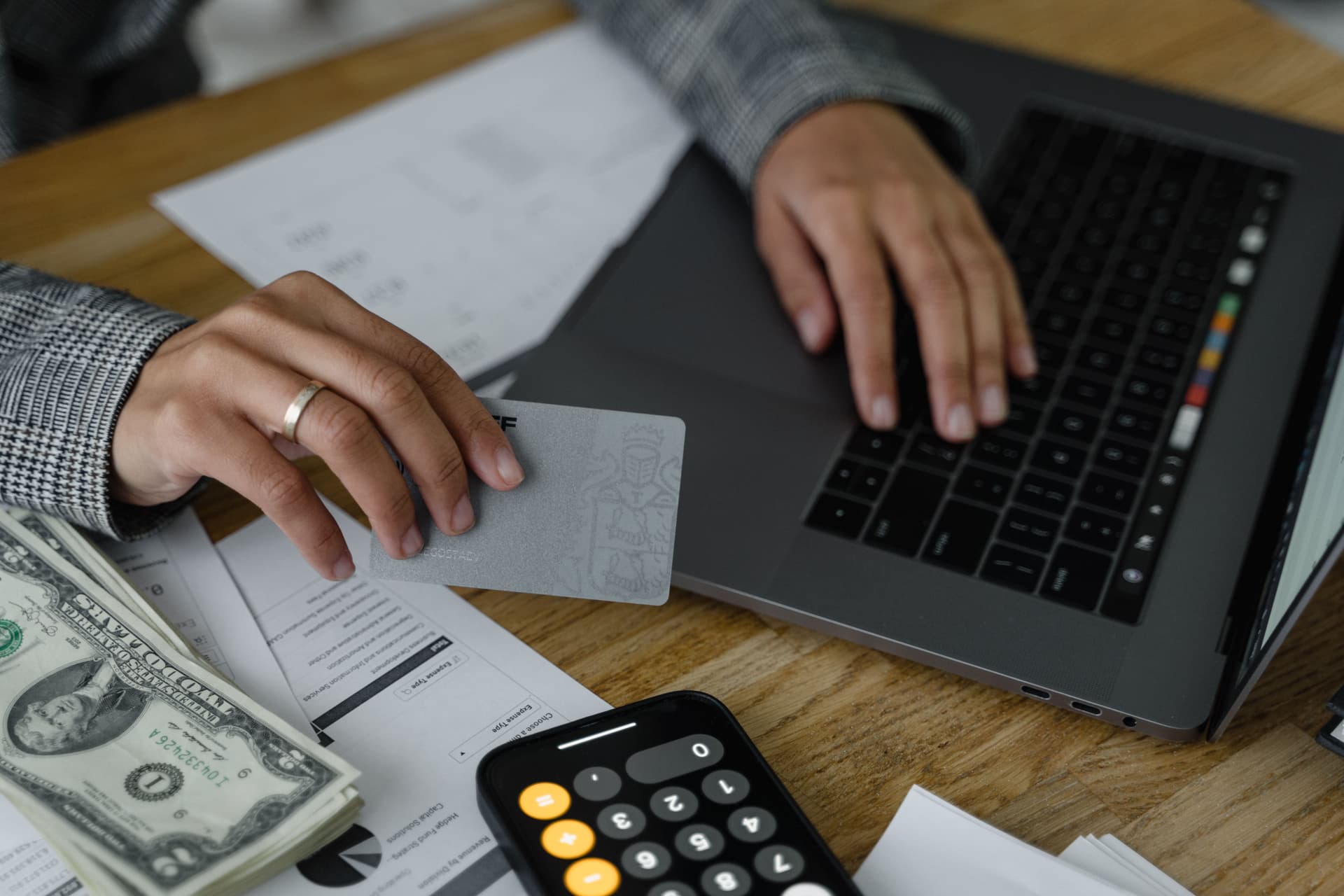 Medical Billing vs In-House Billing: Which Saves More Money in 2026?